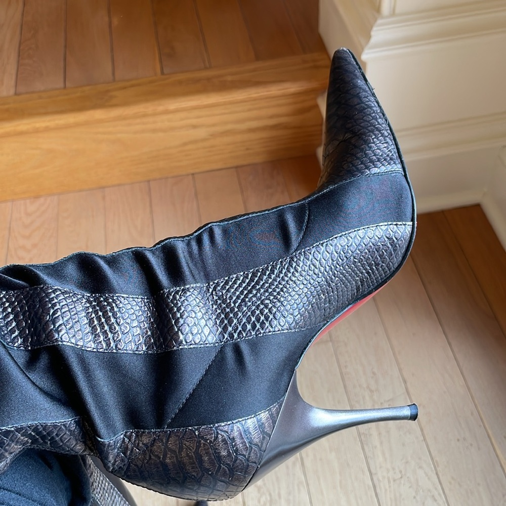 Carlos by Carlos Santana Elegant Black Knee-High Boots - Picture 4 of 10